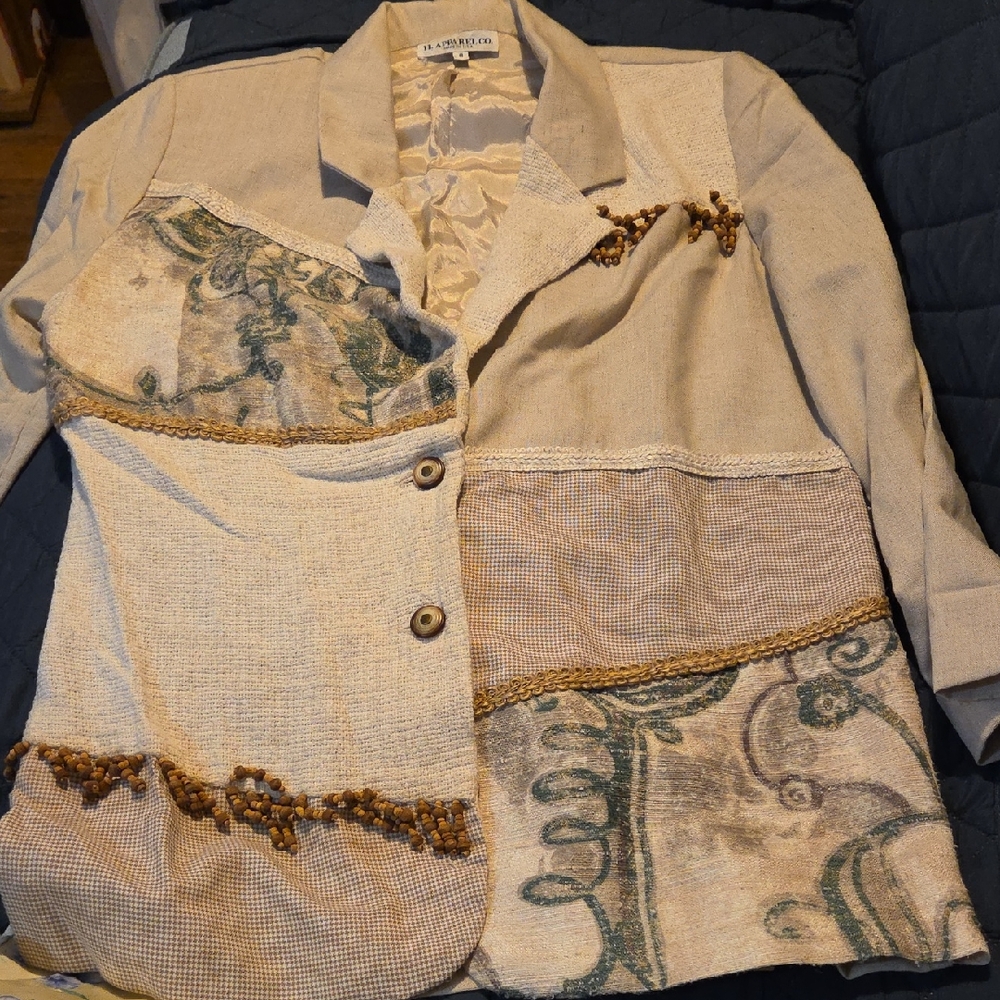 Chic Beige and Green Women's Blazer